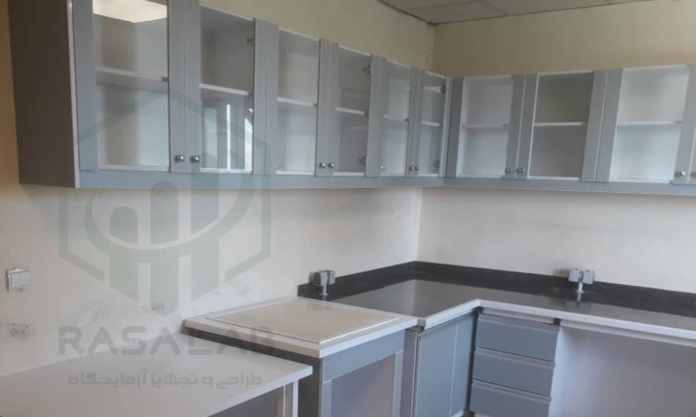 نصب کابینت دیواری آزمایشگاهی
